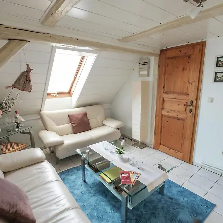 Апартаменты Apartment In A Historic Half Timbered House In Wernigerode Harz